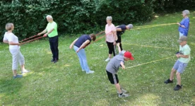 Übungen am Widerstandsband Übungen am Widerstandsband